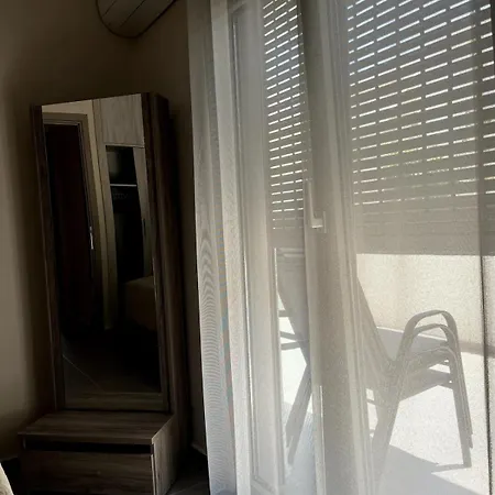 The 52 Spot Apartment